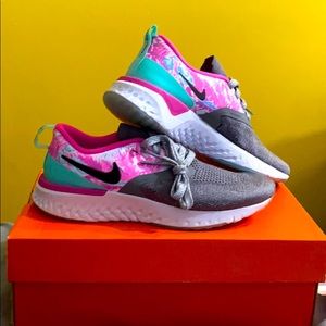 W Nike Odyssey React 2 Flyknits